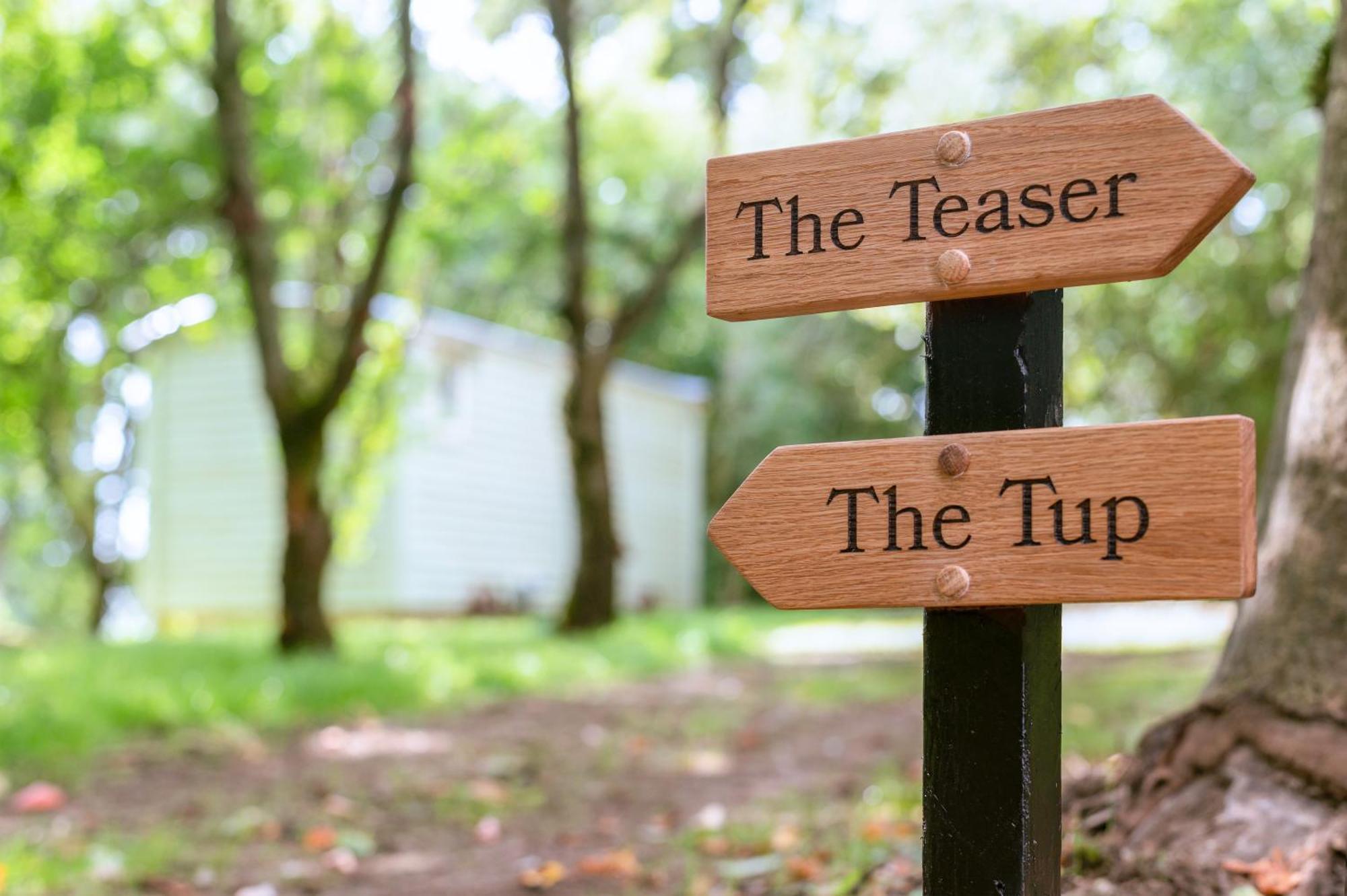 Great Ashley Farm Bed And Breakfast & Shepherds Huts Bradford-On-Avon Zewnętrze zdjęcie