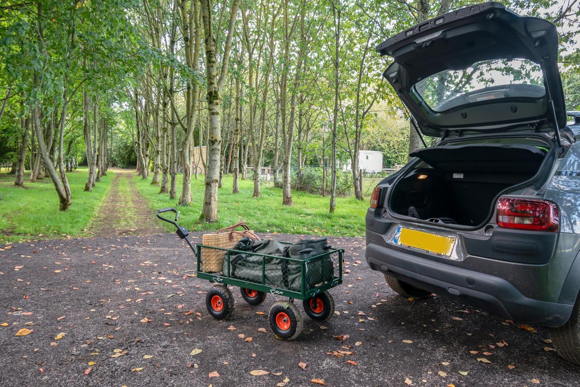 Great Ashley Farm Bed And Breakfast & Shepherds Huts Bradford-On-Avon Zewnętrze zdjęcie